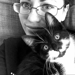 Meet your Posher, Caitlin